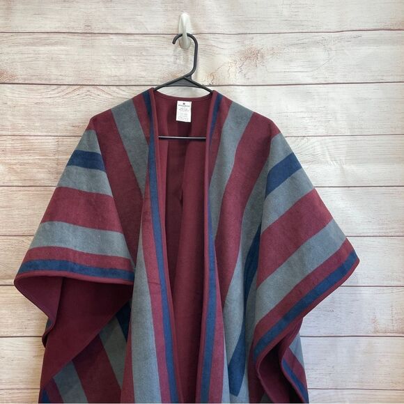 WOOLRICH‎ SOFT FLEECE REVERSIBLE BLANKET WRAP - Picture 2 of 8